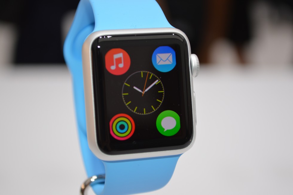 L’Apple Watch annoncée officiellement, les applis dédiées débarquent peu à peu sur l’App Store